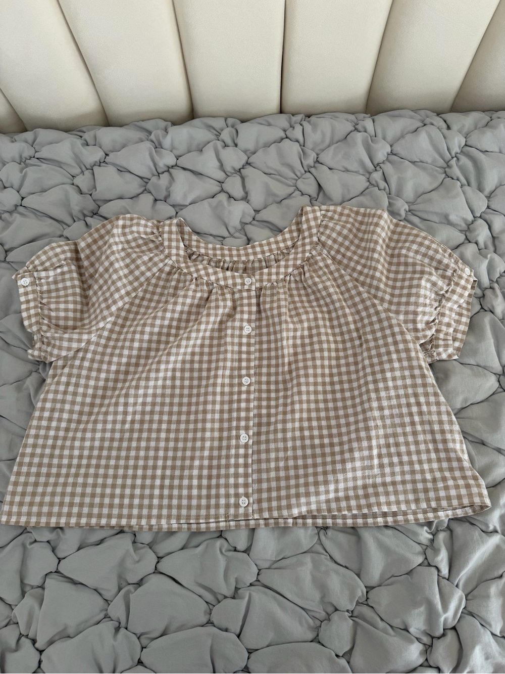 Vintage Cotton Checkered Blouse. Fits more on the cropped side. Size S